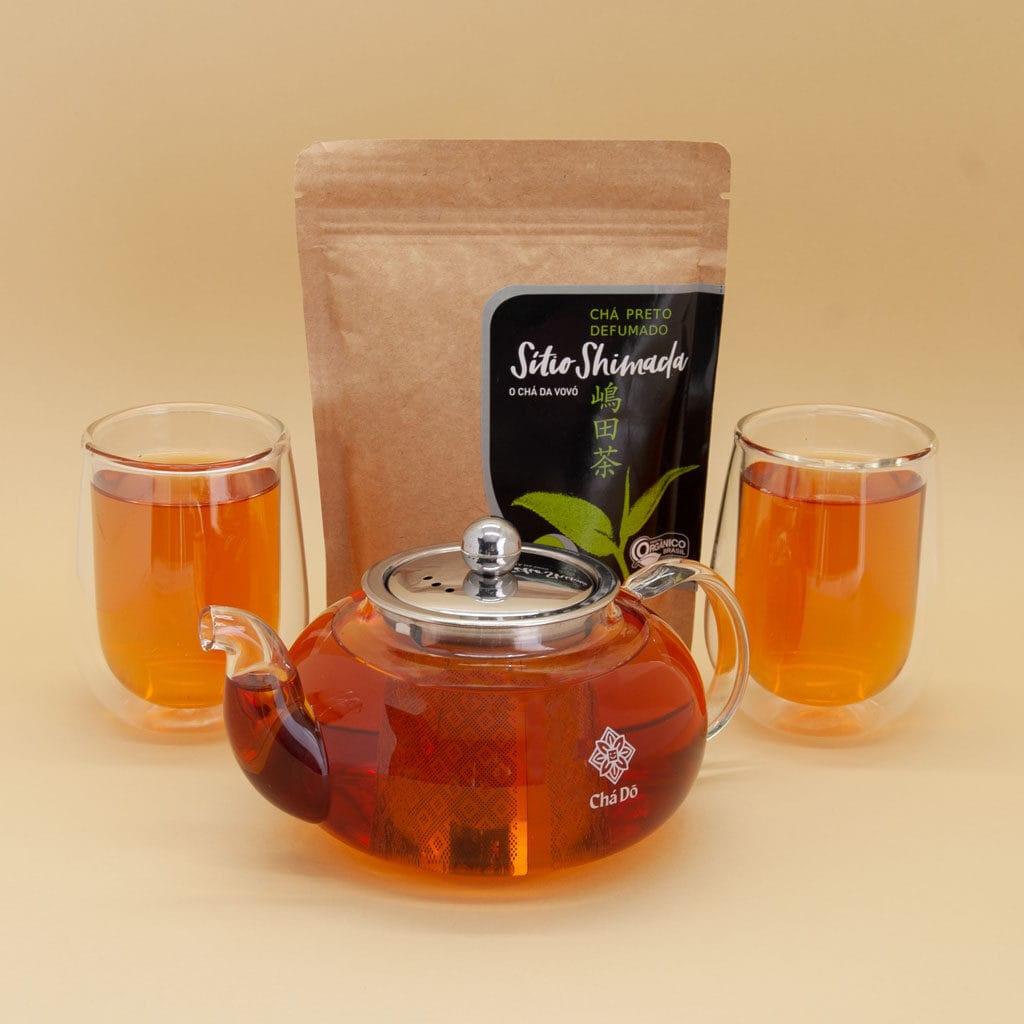Kit de Chá: Bule/Chaleira 600ml, dois copos de vidro duplo 200ml e chá preto defumado orgânico Sítio Shimada